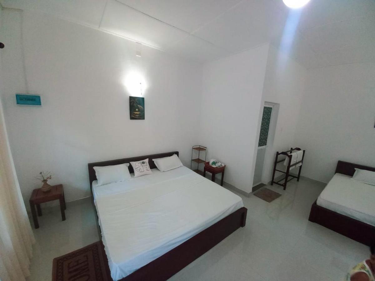 S & D Resort Anuradhapura Exteriör bild